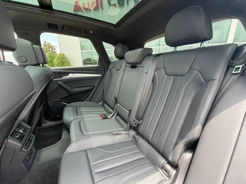 Used 2024 Audi Q5 2.0T Premium w/ Summer of Audi Package AWD/4WD image 19