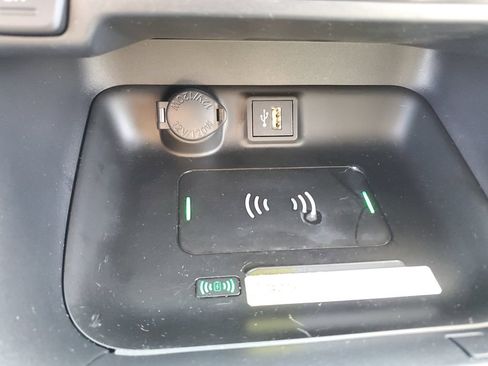 Used 2024 Toyota RAV4 XLE w/ Convenience Package FWD image 32
