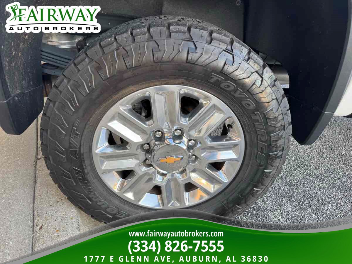 Used 2025 Chevrolet Silverado 2500 High Country w/ Technology Package AWD/4WD image 35