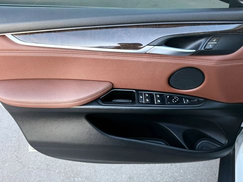 Used 2016 BMW X5 xDrive40e image 14