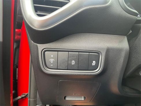 Used 2020 Kia Soul LX image 16