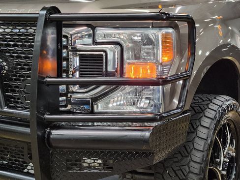 Used 2022 Ford F350 Lariat w/ Lariat Value Package AWD/4WD image 14