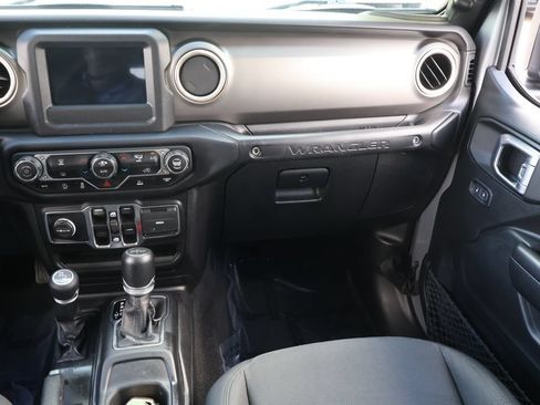 Used 2021 Jeep Wrangler Unlimited Sport AWD/4WD image 18