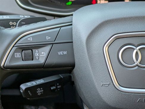 Used 2023 Audi Q5 e Premium Plus w/ Premium Plus Package image 10