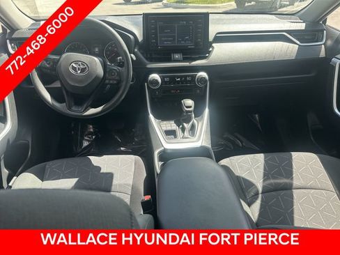 Used 2020 Toyota RAV4 XLE AWD/4WD image 19