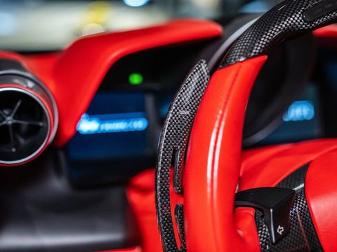 Used 2021 Ferrari F8 Tributo image 20