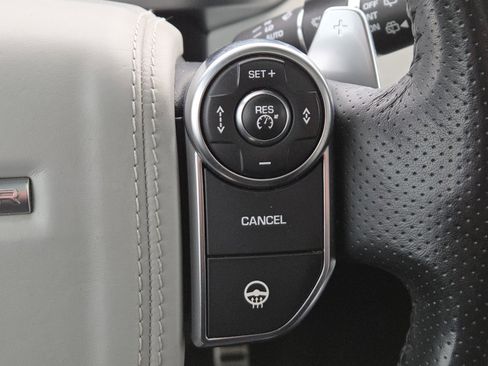 Used 2017 Land Rover Range Rover Sport SVR image 6
