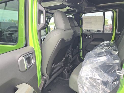 New 2025 Jeep Gladiator Mojave image 6