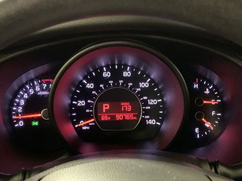 Used 2019 Kia Soul w/ Convenience Package FWD image 11