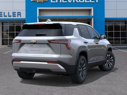 Used 2027 Chevrolet Equinox LT w/ Safety and Technology Package FWD image 4