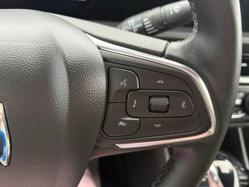 Used 2024 Buick Envista Sport Touring w/ Convenience I Package FWD image 26