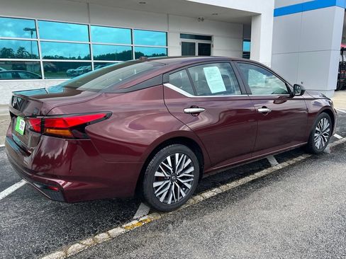 Used 2025 Nissan Altima 2.5 SV FWD image 4