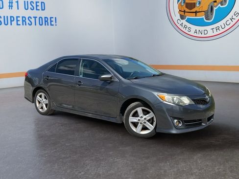 Used 2012 Toyota Camry SE image 8
