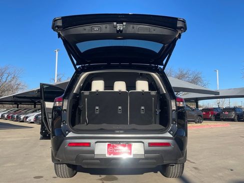 New 2026 Nissan Pathfinder SL AWD/4WD image 10