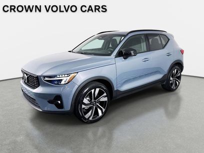 Used 2023 Volvo XC40 B5 Plus w/ Climate Package