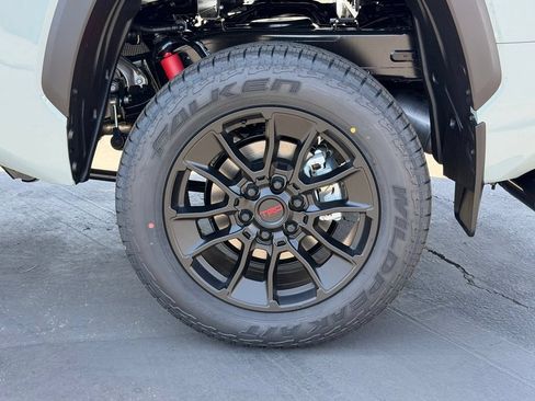 New 2026 Toyota Tundra Limited AWD/4WD image 16