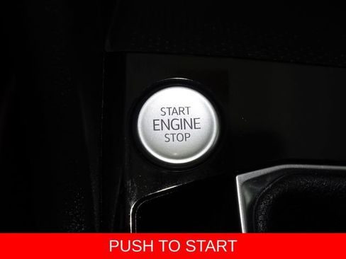 Used 2023 Volkswagen Taos SEL image 9