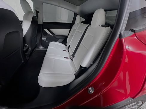 Used 2021 Tesla Model Y Long Range image 27