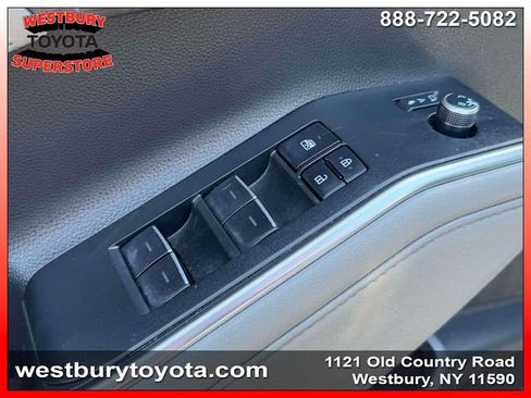 Used 2023 Toyota Highlander Platinum AWD/4WD image 22