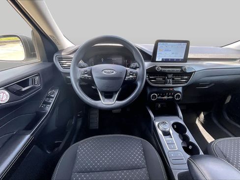 Used 2025 Ford Escape Active AWD/4WD image 6