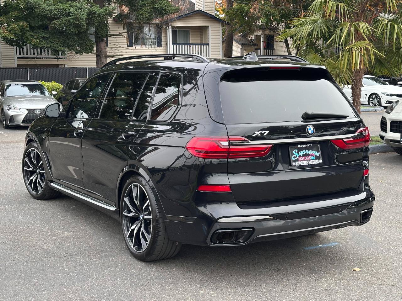 Used 2021 BMW X7 xDrive40i w/ M Sport Package AWD/4WD image 6