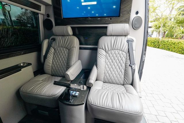 Used 2018 Mercedes-Benz Sprinter 3500 image 56