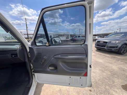 Used 1993 Ford F150 XL image 27