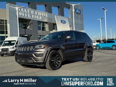 Used 2021 Jeep Grand Cherokee Laredo X image 1