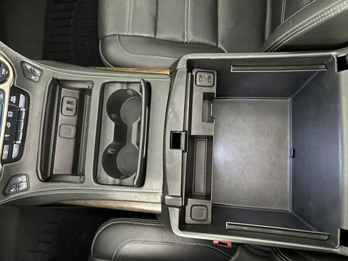 Used 2018 GMC Yukon Denali w/ Denali Ultimate Package AWD/4WD image 15