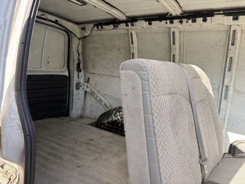 Used 2000 GMC Savana 2500 G2500 3dr Cargo Van image 8