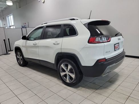 Used 2019 Jeep Cherokee Limited image 4