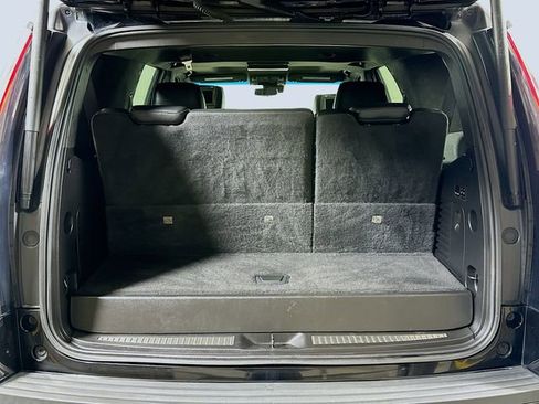 Used 2019 Cadillac Escalade Platinum image 29