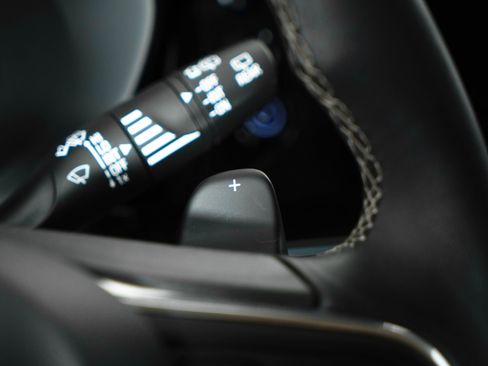 Used 2023 Buick Envision Essence image 22