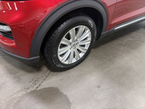 Used 2020 Ford Explorer Limited image 9