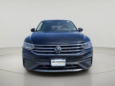 Used 2023 Volkswagen Tiguan SE AWD/4WD image 8