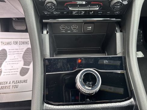 New 2025 Jeep Grand Cherokee Laredo X AWD/4WD image 12