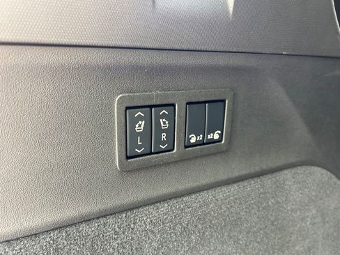 Used 2025 Cadillac Escalade IQ Luxury 1 AWD/4WD image 53