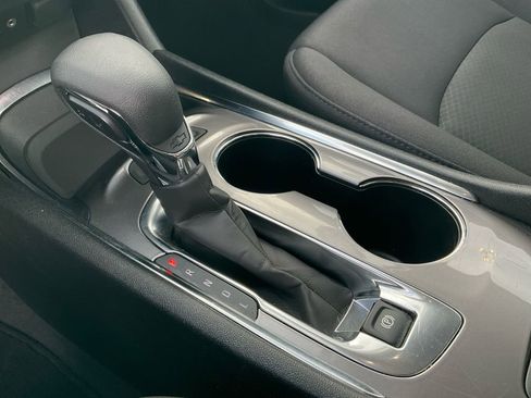 Used 2024 Chevrolet Malibu LT image 28