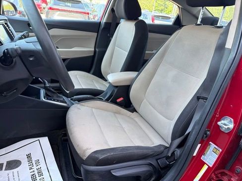 Used 2022 Hyundai Accent SEL FWD image 17