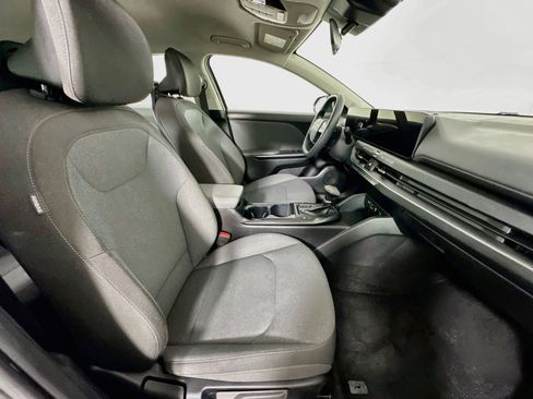 Used 2025 Kia K4 FWD image 29