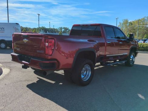 Used 2025 Chevrolet Silverado 3500 High Country w/ High Country Premium Package image 8