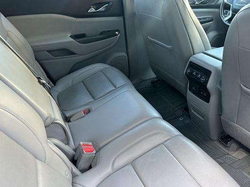 Used 2021 GMC Acadia SLT image 20