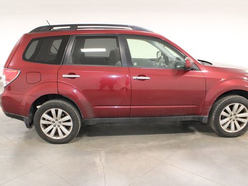 Used 2013 Subaru Forester 2.5X Premium w/ All-Weather Plus Pkg image 8