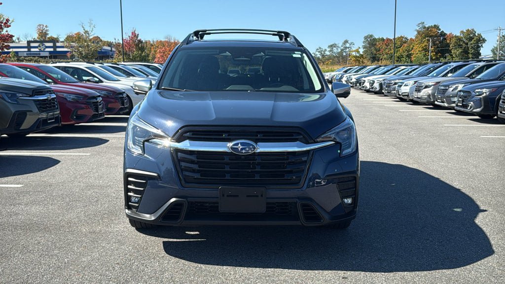 Used 2023 Subaru Ascent Limited w/ Technology Package AWD/4WD image 2
