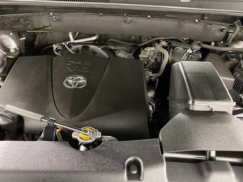 Used 2017 Toyota Highlander XLE image 31