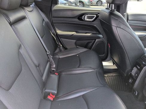 Used 2025 Jeep Compass Trailhawk AWD/4WD image 11