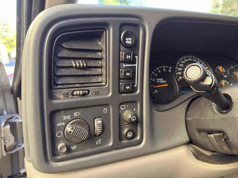Used 2005 Chevrolet Tahoe LS w/ Preferred Equipment Group image 44