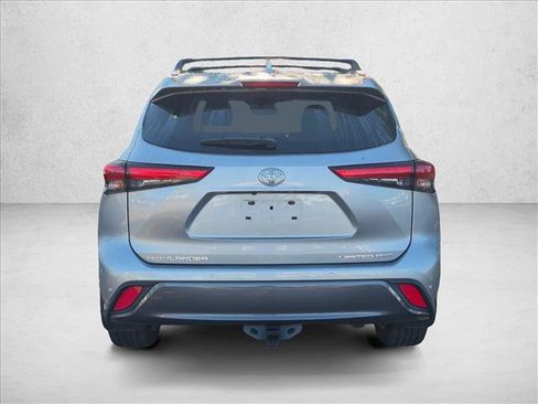 Used 2022 Toyota Highlander Limited AWD/4WD image 5