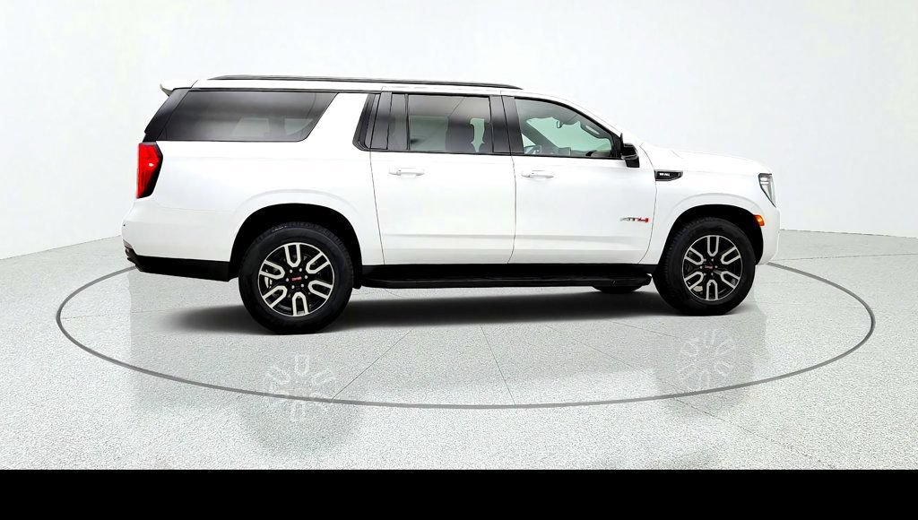 Used 2023 GMC Yukon XL AT4 AWD/4WD image 4
