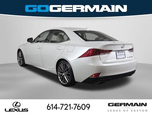 Used 2018 Lexus IS 300 AWD w/ Comfort Package image 10